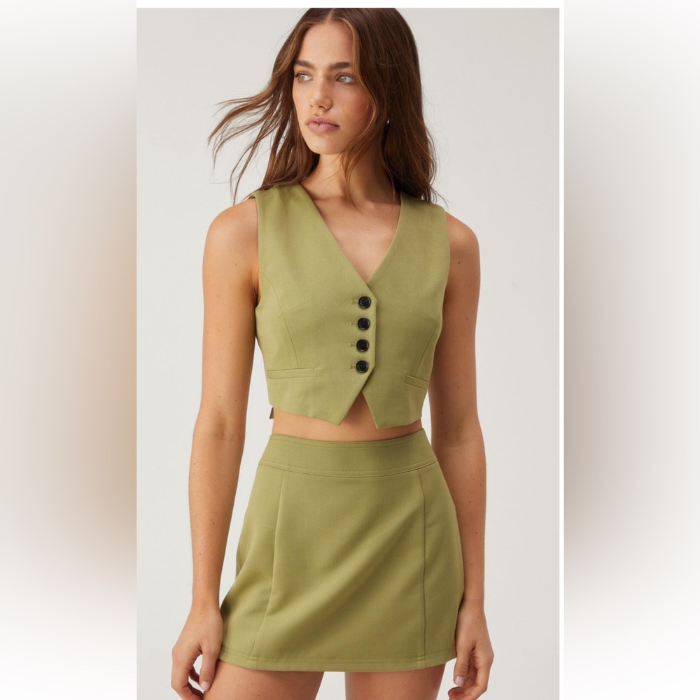 NWT NASTYGAL- Petite Tailored Mini Pelmet Skirt size 2 - Picture 1 of 4